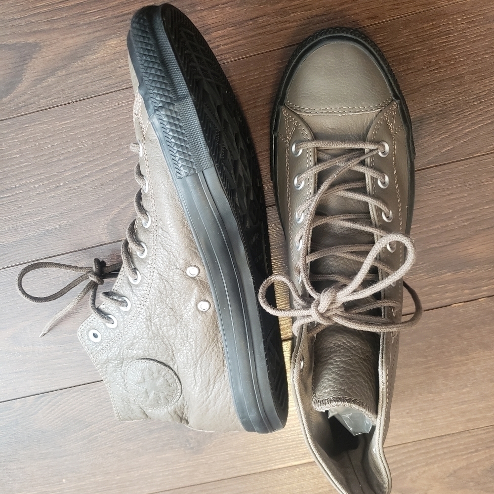 UNISEX Leather Converse - Picture 4 of 13